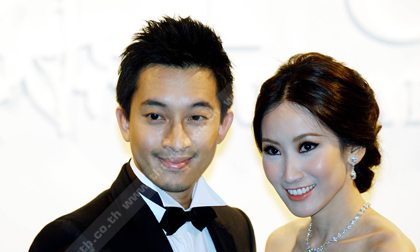 นายกยิ่งลักษณ์ ร่วมงานแต่ง เอม