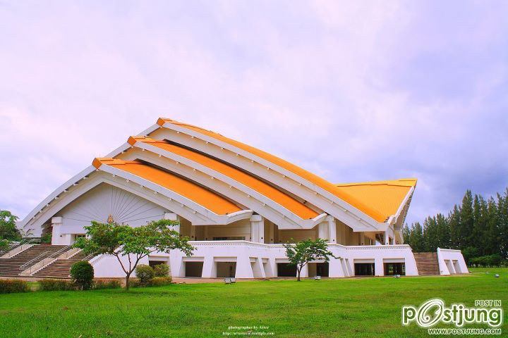 หอประชุมอเนกประสงค์กาญจนาภิเษก