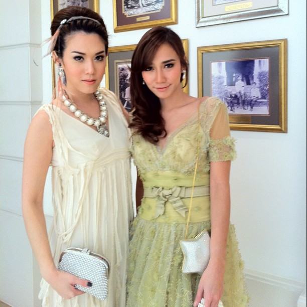 อั้ม พัชราภา เมย์ เฟื่องอารมย์ สวยเลิศในงานหมั้นหนิง ปณิตา กับ จิน จรินทร์ ธรรมวัฒนะน