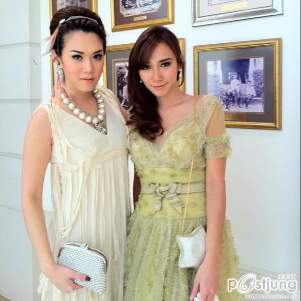 นางเอกสุดสวย"อั้ม พัชราภา"เเละเพื่อนๆในงานเเต่ง"พี่หนิง-คุณจิน"!!!!