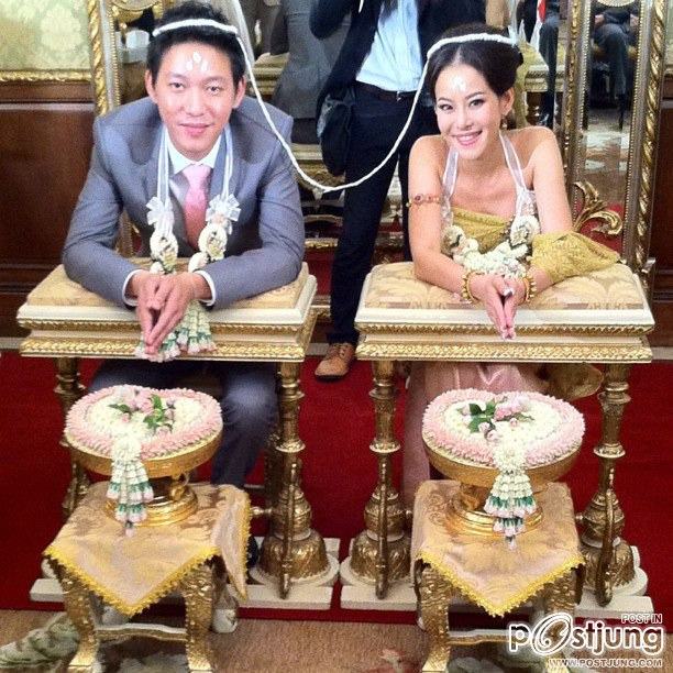 นางเอกสุดสวย"อั้ม พัชราภา"เเละเพื่อนๆในงานเเต่ง"พี่หนิง-คุณจิน"!!!!