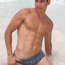 นานแบบหล่อล่ำ