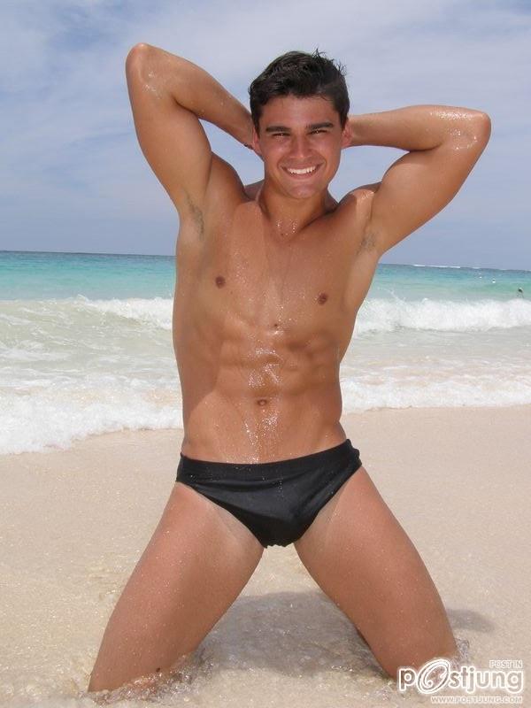 นานแบบหล่อล่ำ