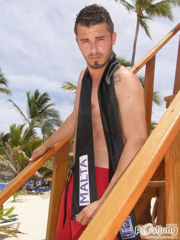 นานแบบหล่อล่ำ