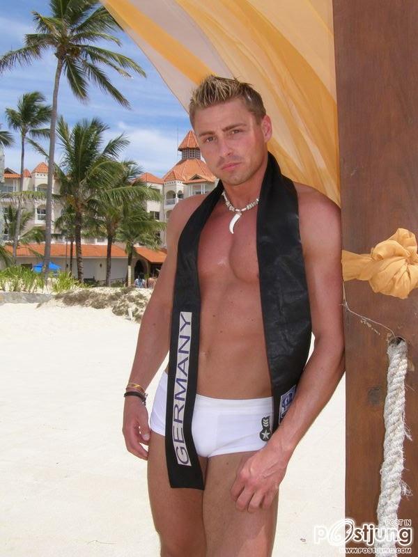 นานแบบหล่อล่ำ