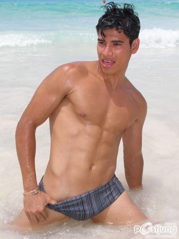 นานแบบหล่อล่ำ