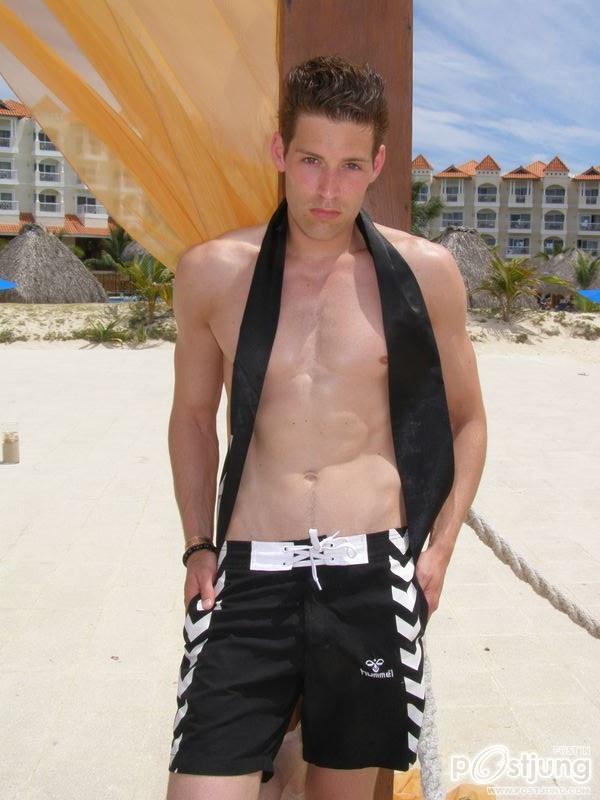 นานแบบหล่อล่ำ