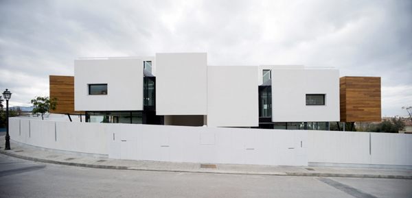 Spanish House Design - dwelling as a &lsquo;programmed space&rsquo;