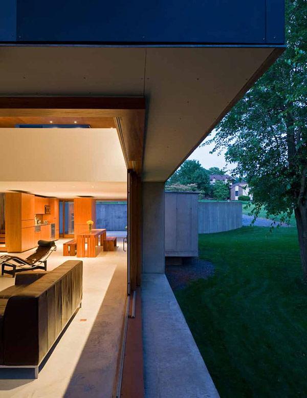 Cement Home Design Goes Modern-Industrial Chic