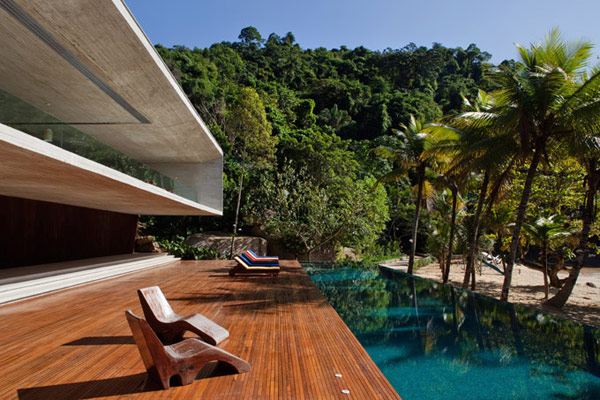 Beach-front Designs: Brazilian Beach House is spectacular
