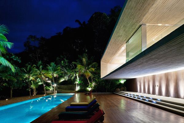 Beach-front Designs: Brazilian Beach House is spectacular