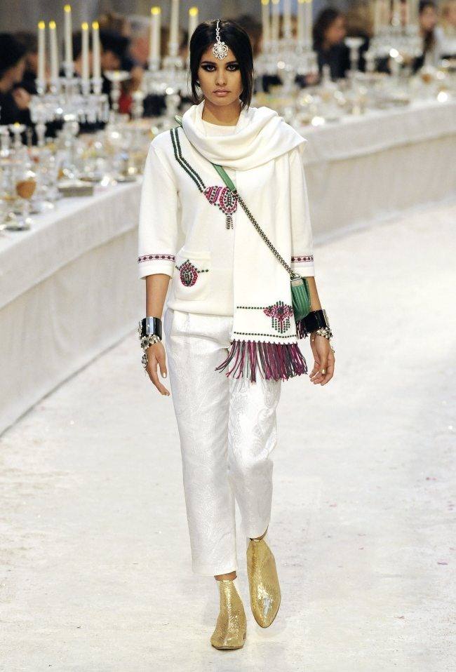 แฟชั่นแนวอินเดียสวยมาก RUNWAY: CHANEL PRE-FALL 2012 PARIS-BOMBAY COLLECTION