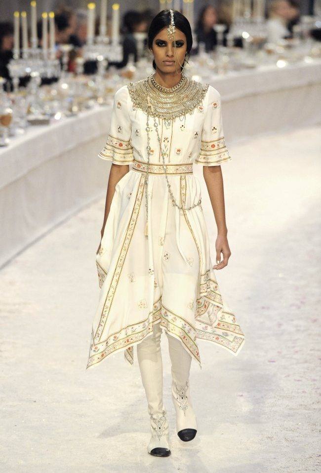 แฟชั่นแนวอินเดียสวยมาก RUNWAY: CHANEL PRE-FALL 2012 PARIS-BOMBAY COLLECTION