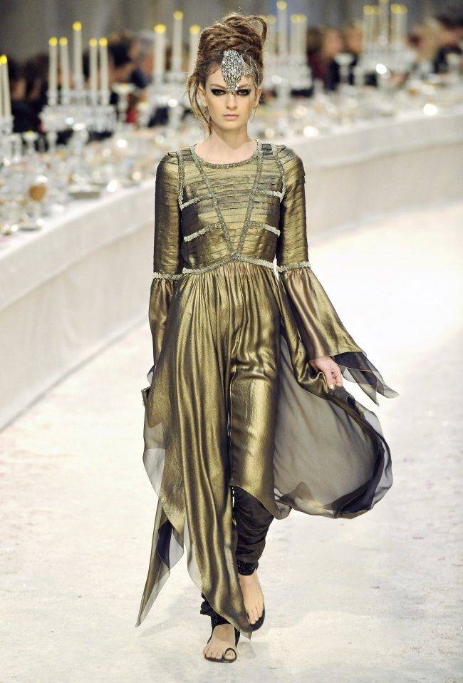 แฟชั่นแนวอินเดียสวยมาก RUNWAY: CHANEL PRE-FALL 2012 PARIS-BOMBAY COLLECTION