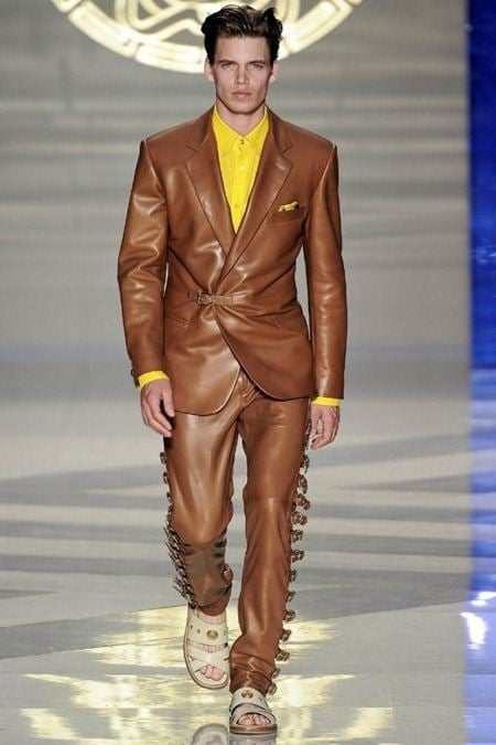 MILAN FASHION WEEK: VERSACE SPRING 2012