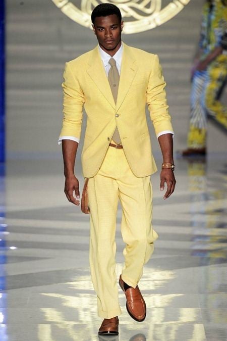 MILAN FASHION WEEK: VERSACE SPRING 2012