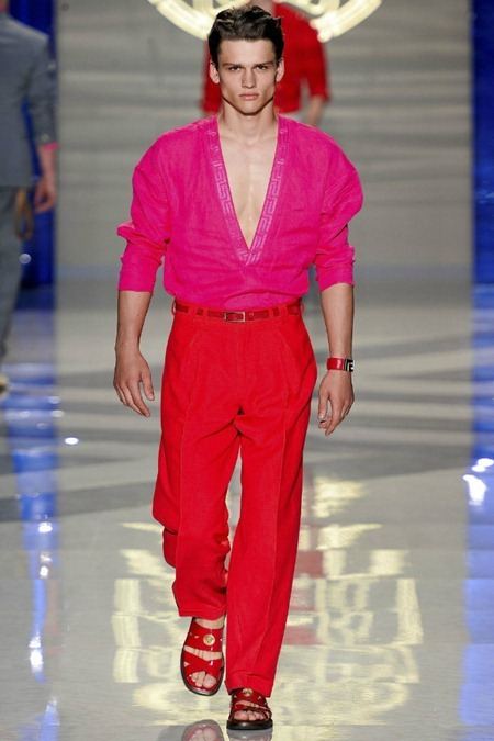 MILAN FASHION WEEK: VERSACE SPRING 2012