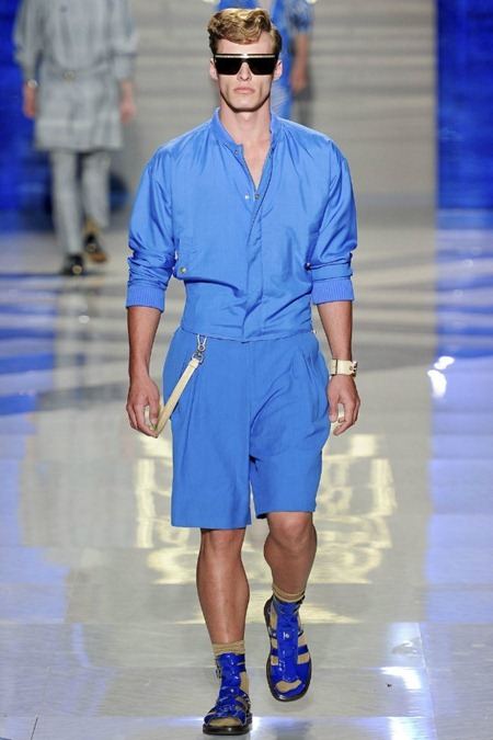 MILAN FASHION WEEK: VERSACE SPRING 2012