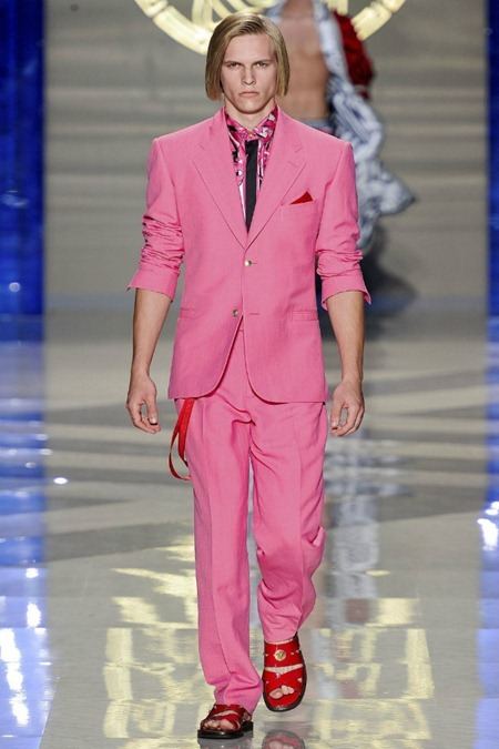 MILAN FASHION WEEK: VERSACE SPRING 2012