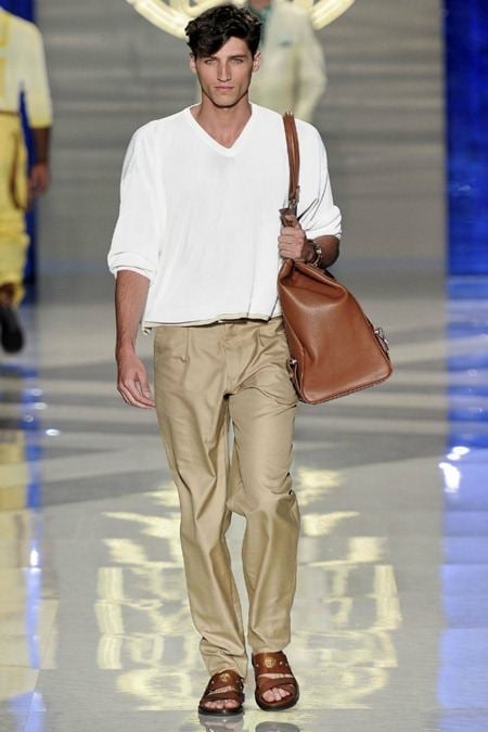 MILAN FASHION WEEK: VERSACE SPRING 2012