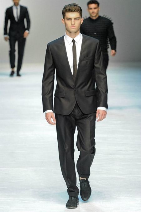 MILAN FASHION WEEK: DOLCE & GABBANA SPRING 2012