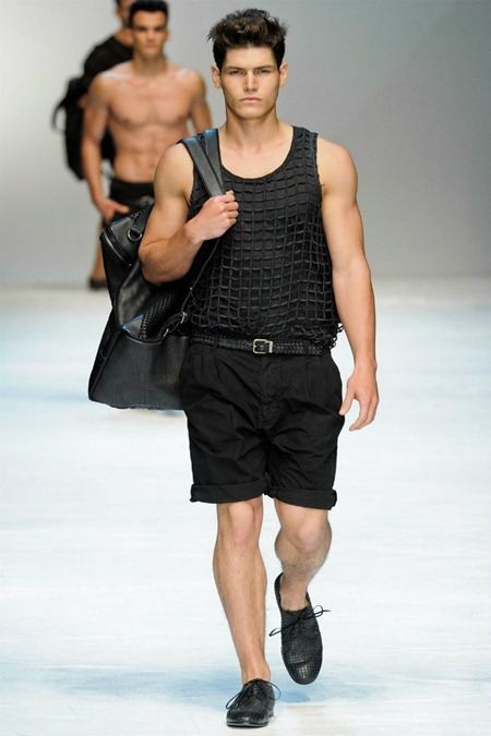 MILAN FASHION WEEK: DOLCE & GABBANA SPRING 2012