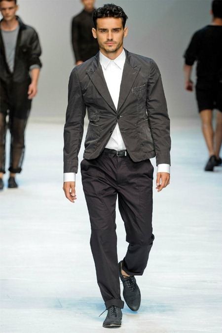 MILAN FASHION WEEK: DOLCE & GABBANA SPRING 2012
