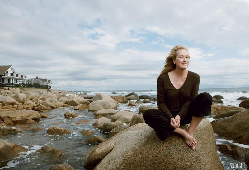 62 กำลังแจ๋ว เจ้าป้า Meryl Streep สวยหวานขึ้นปก Vogue ฉบับมกราคม 2012