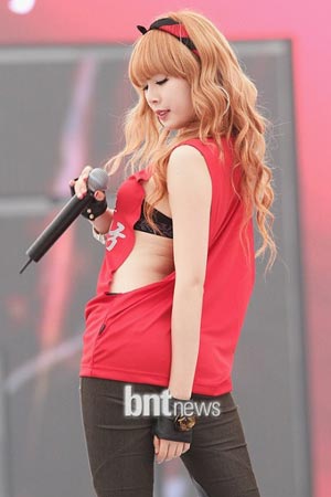 ฮยอนอา แห่ง 4minute ได้รับเลือกจากไอดอลให้เป็นสาวที่เซ็กซี่ที่สุด