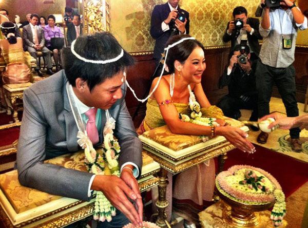 หนิง ปณิตา - จิน จรินทร์ ควงคู่วิวาห์หวาน ส่งท้ายปี