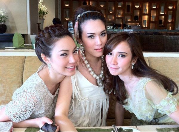 หนิง ปณิตา - จิน จรินทร์ ควงคู่วิวาห์หวาน ส่งท้ายปี