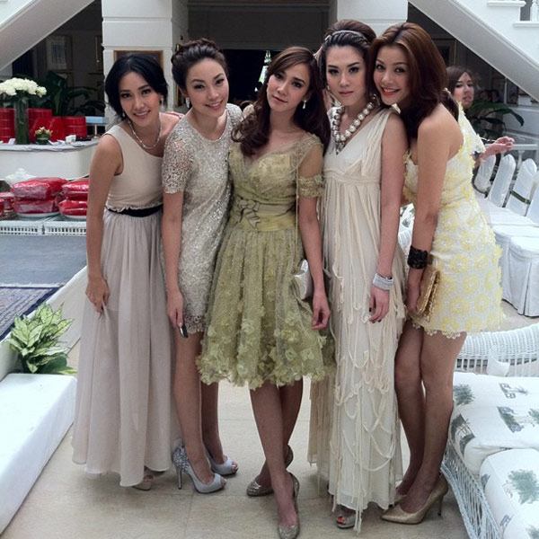 หนิง ปณิตา - จิน จรินทร์ ควงคู่วิวาห์หวาน ส่งท้ายปี