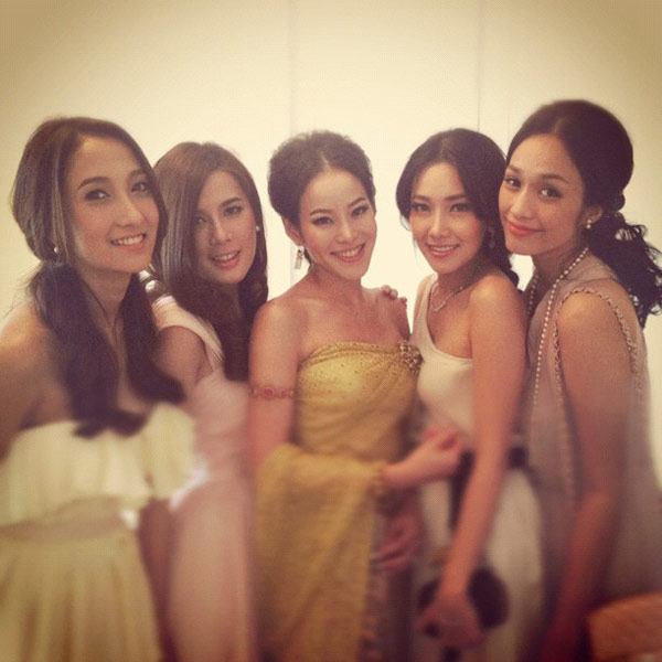 หนิง ปณิตา - จิน จรินทร์ ควงคู่วิวาห์หวาน ส่งท้ายปี