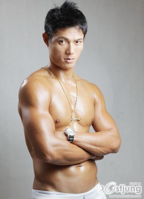 ตี๋หน้าบ้านๆแต่หุ่นยอดมาก