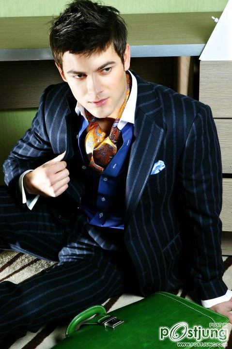 หนุ่มอินเดียหล่อเข้ม