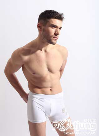 หนุ่มอินเดียหล่อเข้ม