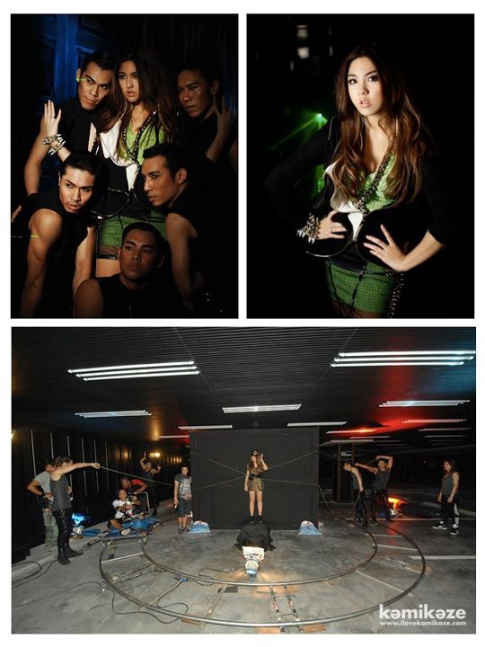 หวาย KAMIKAZE @ MV.รักฉันทำไม (For What?) Feat. 3.2.1