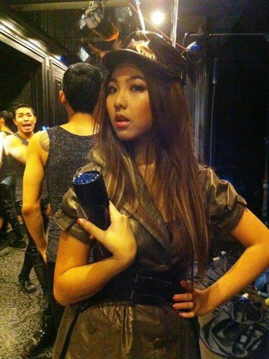 หวาย KAMIKAZE @ MV.รักฉันทำไม (For What?) Feat. 3.2.1