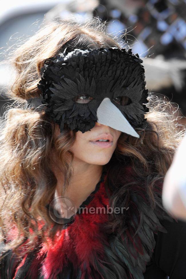 'ปาล์มมี่' สุดคึก..โดดเต้นแร้งเต้นกา ใน MV.กา กา กา