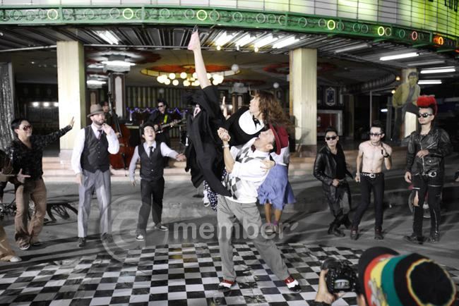 'ปาล์มมี่' สุดคึก..โดดเต้นแร้งเต้นกา ใน MV.กา กา กา