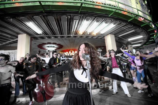 'ปาล์มมี่' สุดคึก..โดดเต้นแร้งเต้นกา ใน MV.กา กา กา