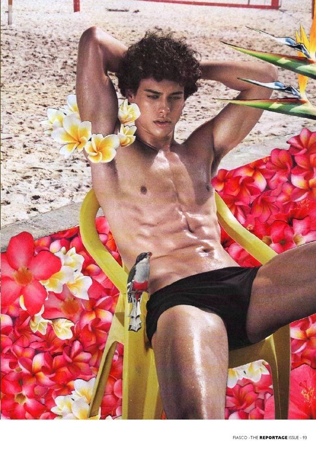 RODRIGO BRAGA IN "EXTREME POINT BREAK"