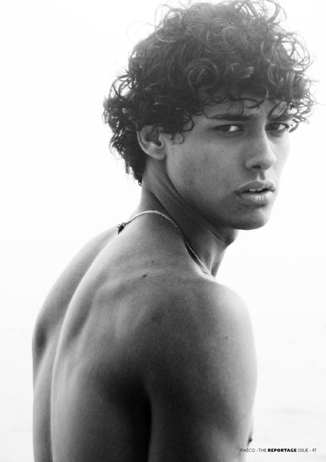 RODRIGO BRAGA IN "EXTREME POINT BREAK"