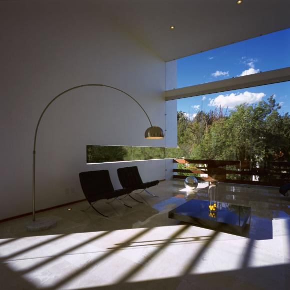 Mexican Contemporary Architecture Boasts Minimalist Apeal