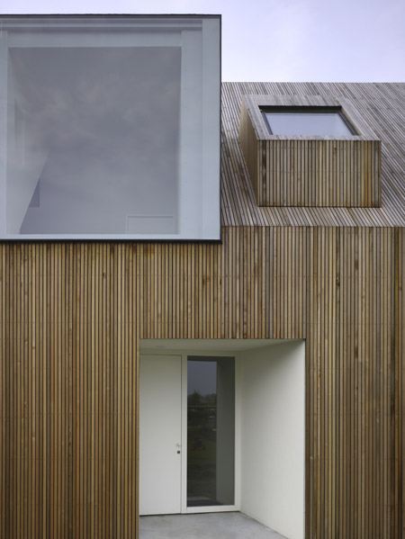 Wood Home Design in Netherlands - fascinating countryside architecture!