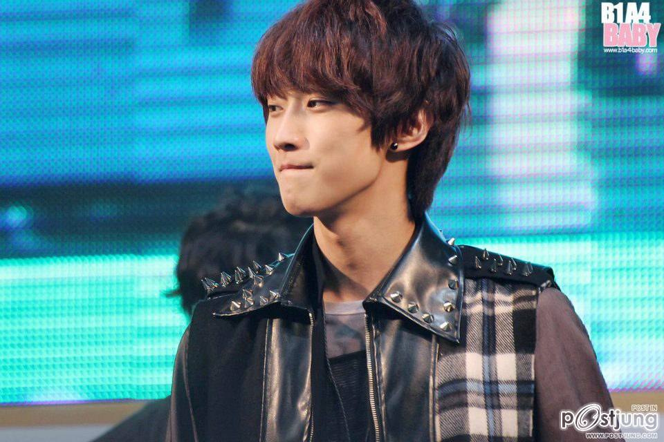 จอง จินยอง B1A4!!