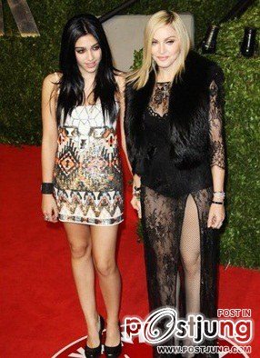 ลูกสาวรับไม่ได้ อับอายที่มีแม่อย่าง มาดอนน่า...