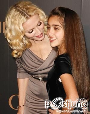 ลูกสาวรับไม่ได้ อับอายที่มีแม่อย่าง มาดอนน่า...