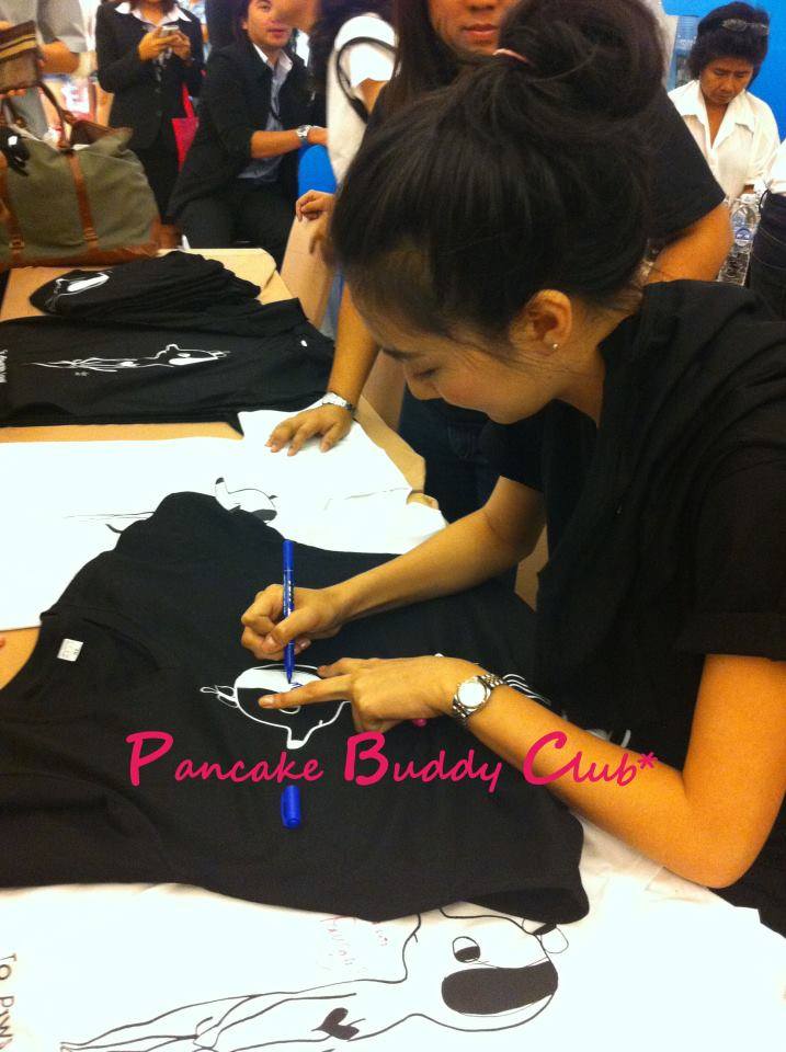 พี่ แพนเค้ก  กับงาน การ กุศล 3