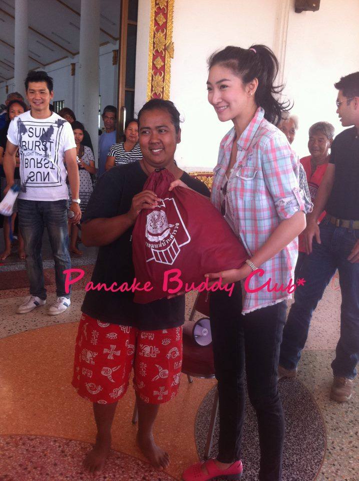 พี่ แพนเค้ก  กับงาน การ กุศล 6